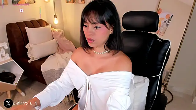 emilyruiz1 online show from 03-25-26, 03:22