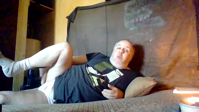 Snapshot of Nightshade7712 chatting on 10-16-25, 05:54 Nightshade7712 online show from 10-16-25, 05:54