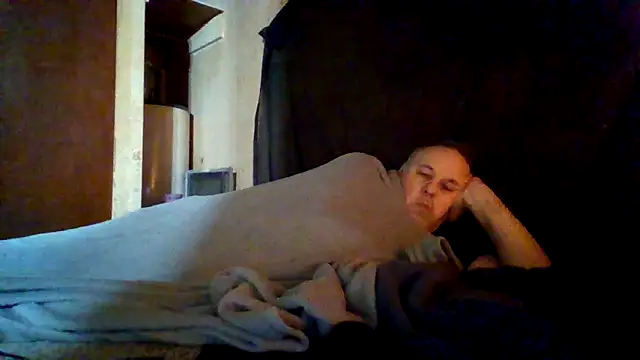 Nightshade7712 online show from 12-14-25, 08:09