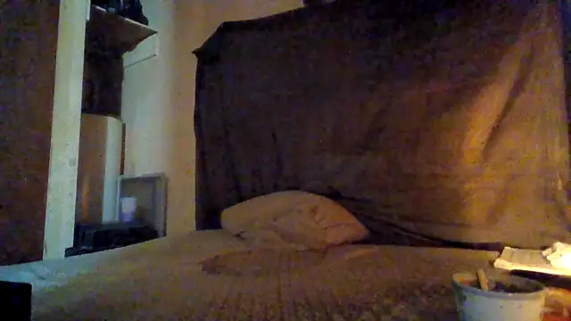 Snapshot of Nightshade7712 chatting on 10-17-25, 07:37 Nightshade7712 online show from 10-17-25, 07:37