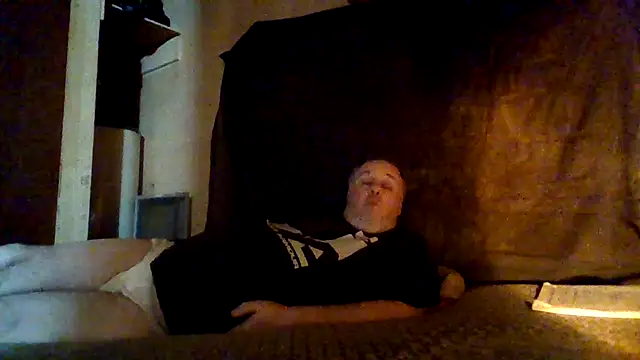 Snapshot of Nightshade7712 chatting on 10-20-25, 08:31 Nightshade7712 online show from 10-20-25, 08:31