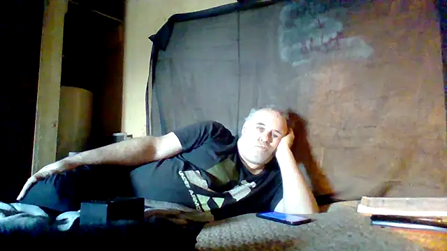Snapshot of Nightshade7712 chatting on 10-11-25, 06:09 Nightshade7712 online show from 10-11-25, 06:09