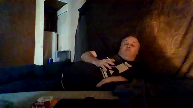 Nightshade7712 online show from 12-16-25, 09:52