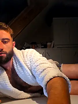 Snapshot of Vekie_007 chatting on 11-16-25, 08:57 Vekie 007 online show from 11-16-25, 08:57