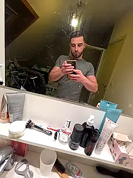 Snapshot of Vekie_007 chatting on 02-01-26, 07:23 Vekie 007 online show from 02-01-26, 07:23