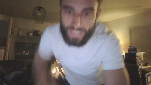 Vekie 007 online show from 05-17-26, 12:21