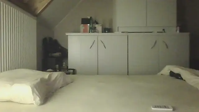 Vekie 007 online show from 05-16-26, 01:26