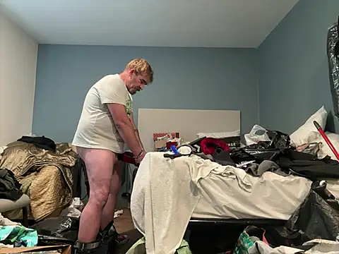 Snapshot of JakTRipr chatting on 03-04-25, 06:29 JakTRipr online show from 03-04-25, 06:29