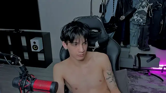 MarkBrowniii online show from 03-18-25, 01:02