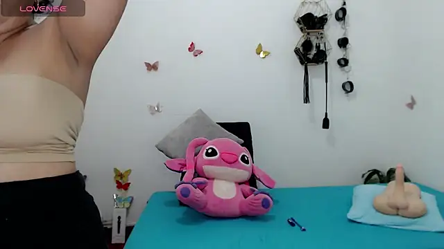 mom hot   online show from 04-07-26, 06:43