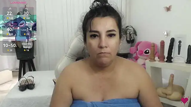 Snapshot of mom_hot__ chatting on 07-12-26, 08:09 mom hot online show from 07-12-26, 08:09