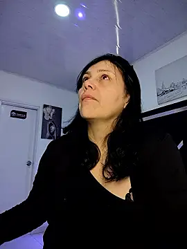 Natasha milf   online show from 11-12-25, 12:42