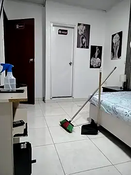 Natasha milf   online show from 02-11-26, 01:05