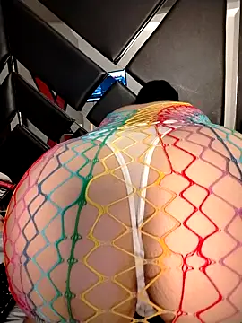 Natasha milf   online show from 04-16-26, 09:39