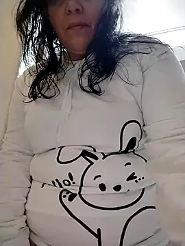 Natasha milf   online show from 04-24-26, 12:51