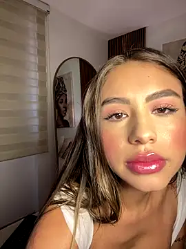  laura 02 online show from 10-05-25, 05:58