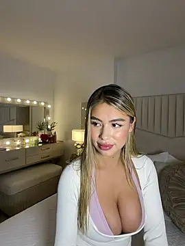  laura 02 online show from 03-24-26, 12:32