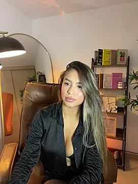  laura 02 online show from 03-21-25, 03:35