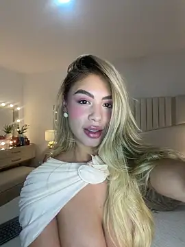  laura 02 online show from 03-08-26, 06:33