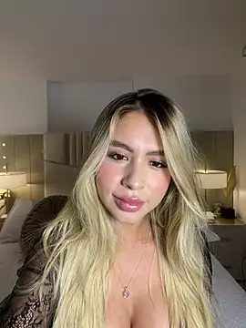  laura 02 online show from 03-18-26, 10:43