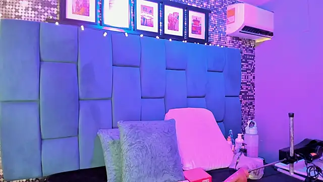 hanny milf online show from 11-18-25, 11:46