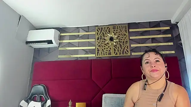 hanny milf online show from 06-28-26, 12:00