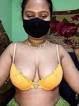 Snapshot of Idhika_Paul chatting on 03-08-25, 05:59 Idhika Paul online show from 03-08-25, 05:59