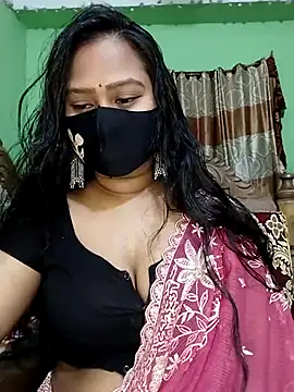 Snapshot of Idhika_Paul chatting on 03-18-25, 08:05 Idhika Paul online show from 03-18-25, 08:05