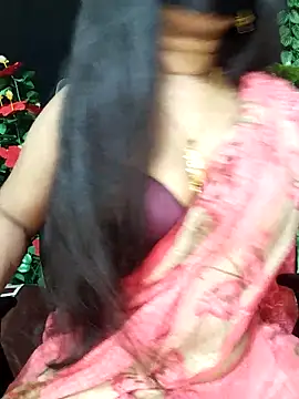 Snapshot of Idhika_Paul chatting on 10-09-25, 12:28 Idhika Paul online show from 10-09-25, 12:28