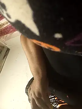 Snapshot of HOTSUGARX5 chatting on 01-12-25, 01:58 HOTSUGARX5 online show from 01-12-25, 01:58