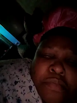 Snapshot of HOTSUGARX5 chatting on 10-18-25, 02:46 HOTSUGARX5 online show from 10-18-25, 02:46