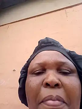 Snapshot of HOTSUGARX5 chatting on 12-29-24, 01:38 HOTSUGARX5 online show from 12-29-24, 01:38