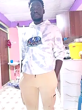 MaskedGQ online show from 10-25-25, 04:18