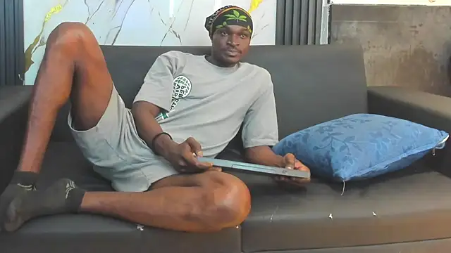 Terrance z online show from 12-21-25, 07:26