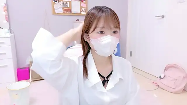 Yui-Ch online show from 11-07-25, 12:21