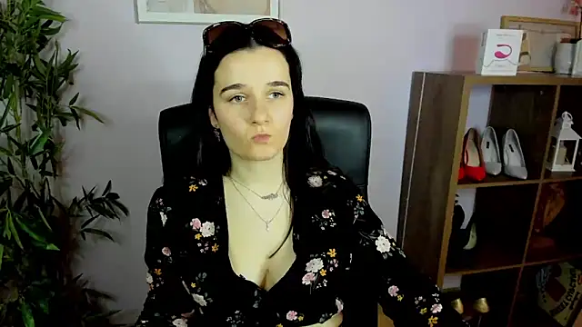 Snapshot of KateDelight chatting on 03-22-25, 01:41 KateDelight online show from 03-22-25, 01:41