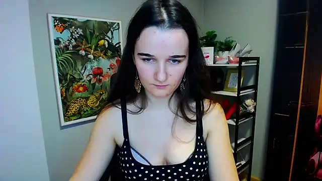 Snapshot of KateDelight chatting on 12-15-24, 01:54 KateDelight online show from 12-15-24, 01:54