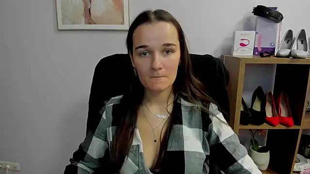 Snapshot of KateDelight chatting on 10-05-25, 01:46 KateDelight online show from 10-05-25, 01:46