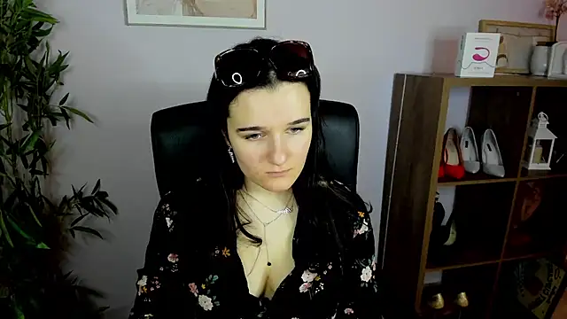 Snapshot of KateDelight chatting on 03-22-25, 10:39 KateDelight online show from 03-22-25, 10:39