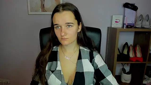 Snapshot of KateDelight chatting on 10-04-25, 06:48 KateDelight online show from 10-04-25, 06:48