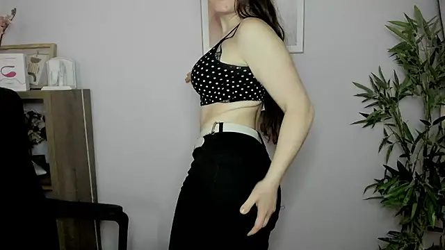 Snapshot of KateDelight chatting on 01-18-25, 07:38 KateDelight online show from 01-18-25, 07:38