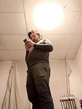 Armyexhibitionistvet online show from 04-04-26, 07:15