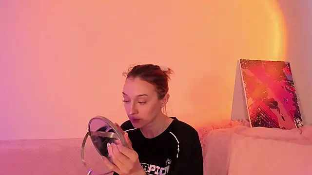 Snapshot of CrystalRey chatting on 02-01-25, 04:24 CrystalRey online show from 02-01-25, 04:24