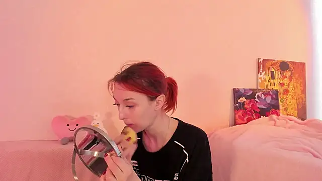 Snapshot of CrystalRey chatting on 02-15-25, 04:36 CrystalRey online show from 02-15-25, 04:36