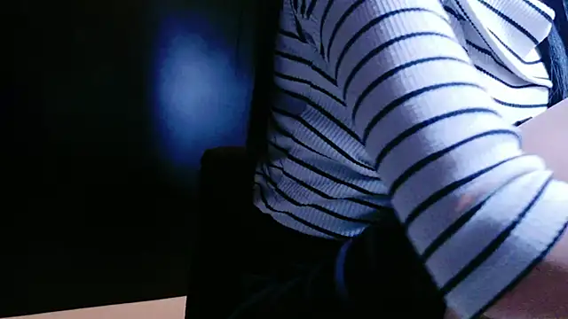 Snapshot of sayaka_xo chatting on 03-21-25, 10:39 sayaka xo online show from 03-21-25, 10:39