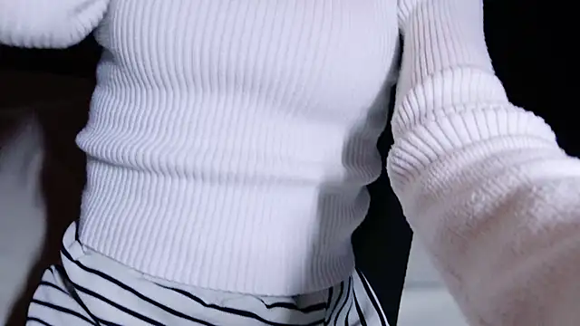 Snapshot of sayaka_xo chatting on 12-28-24, 10:25 sayaka xo online show from 12-28-24, 10:25