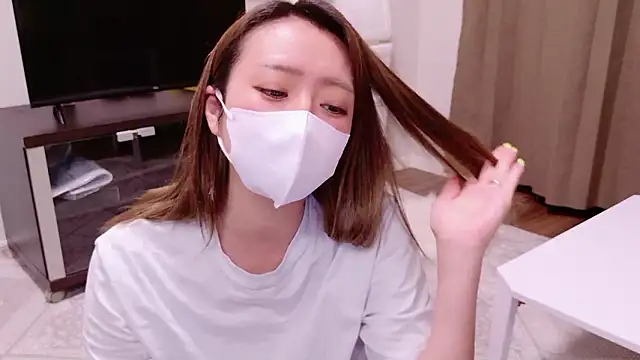 Snapshot of ayu_yu_xo chatting on 09-10-25, 04:28 ayu yu xo online show from 09-10-25, 04:28