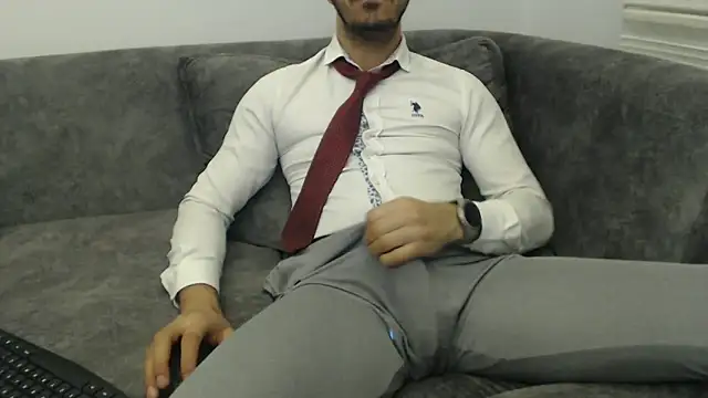 Snapshot of Naughtb0y chatting on 05-03-26, 11:30 Naughtb0y online show from 05-03-26, 11:30
