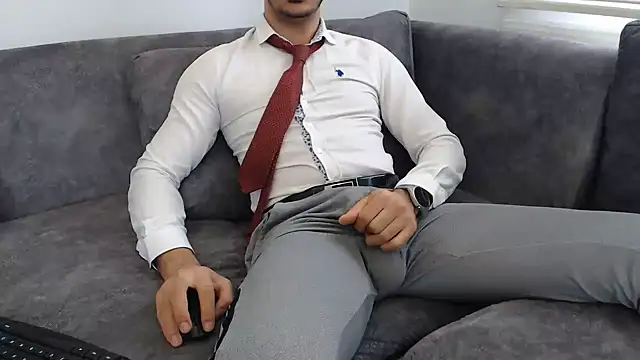 Snapshot of Naughtb0y chatting on 06-14-26, 10:27 Naughtb0y online show from 06-14-26, 10:27