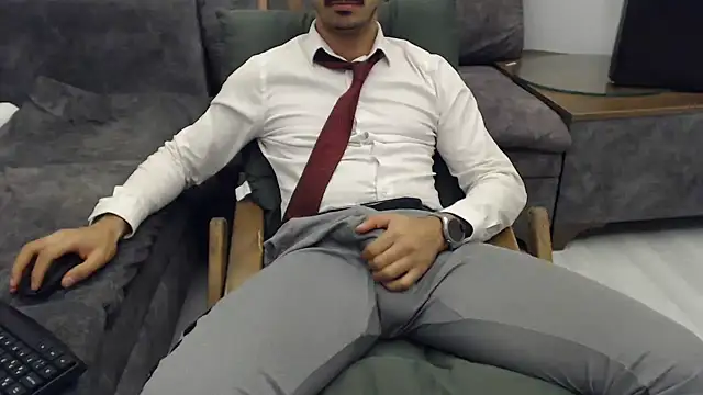 Snapshot of Naughtb0y chatting on 05-24-26, 11:15 Naughtb0y online show from 05-24-26, 11:15